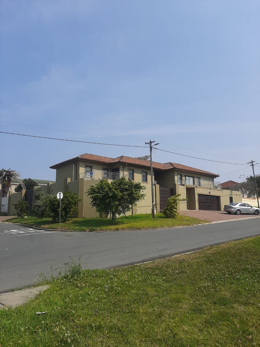 7 Bedroom Property for Sale in Amalinda Eastern Cape